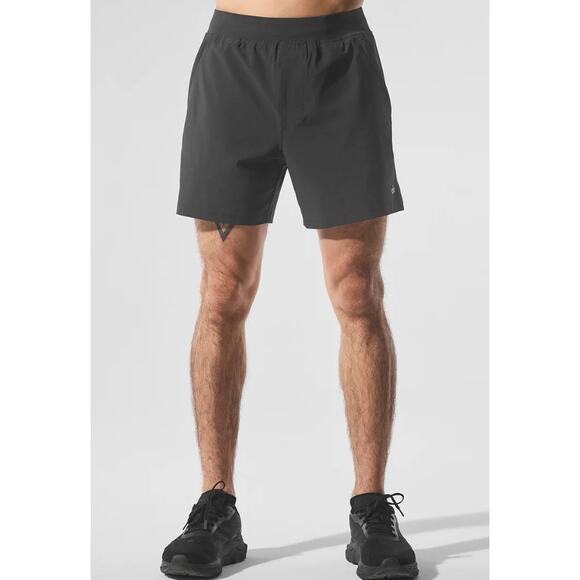 ALO Yoga Men's 5" Repetition Short Medium - Picture 1 of 7